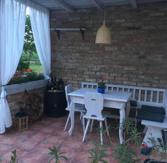 شقة غرفة واحدة مزودة بتراس, Penzion Primášé