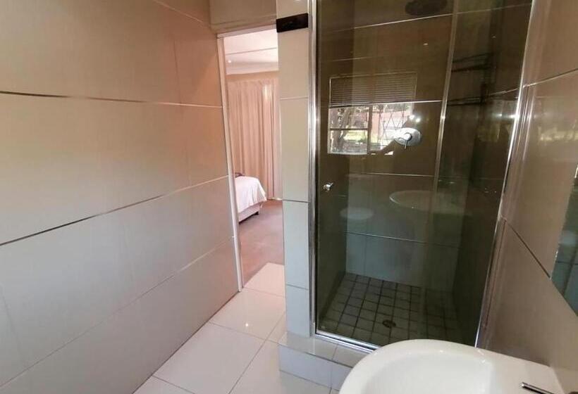 חדר משפחתי, Tri Angle B&b And Wellness Salon