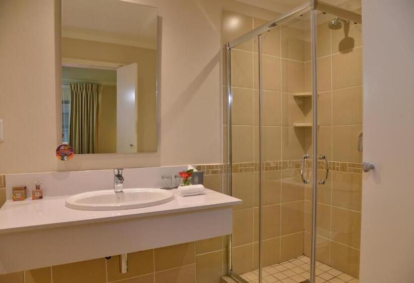 جناح, City Lodge Hotel Eastgate