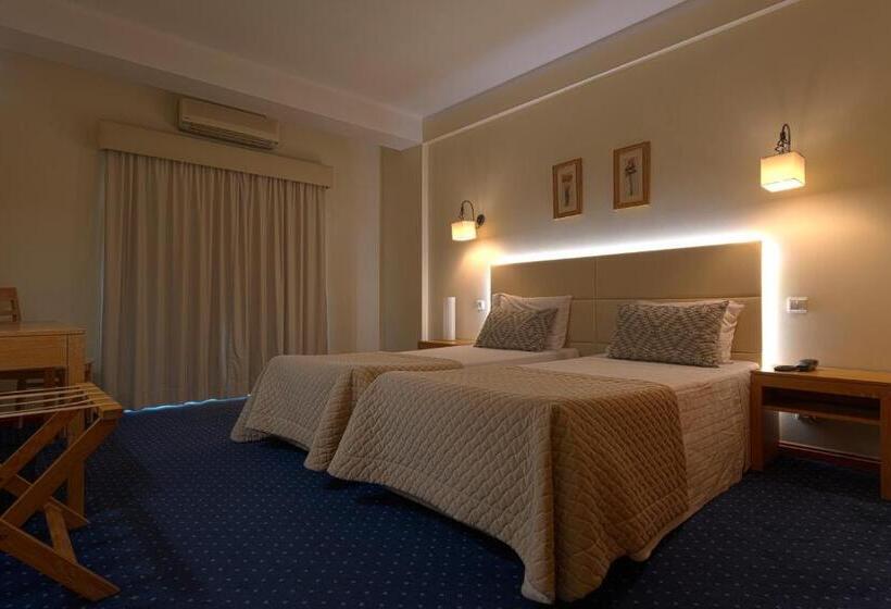 Номер Стандарт Трехместный, Cabecinho