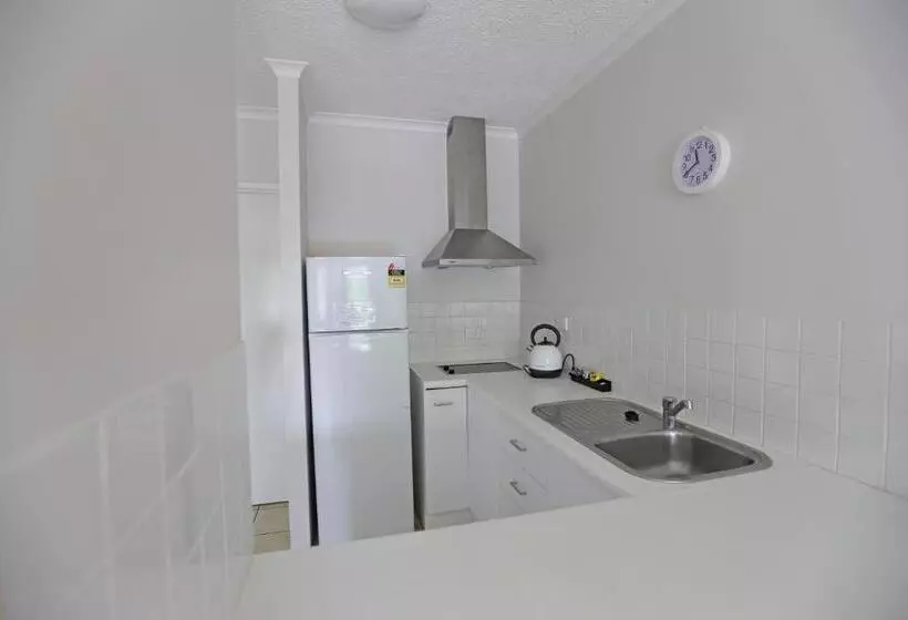 1 Bedroom Premium Apartment Garden View, Cairns Beach Resort