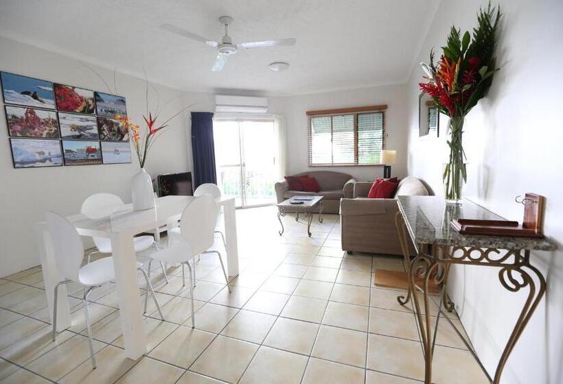 1 Bedroom Premium Apartment Garden View, Cairns Beach Resort