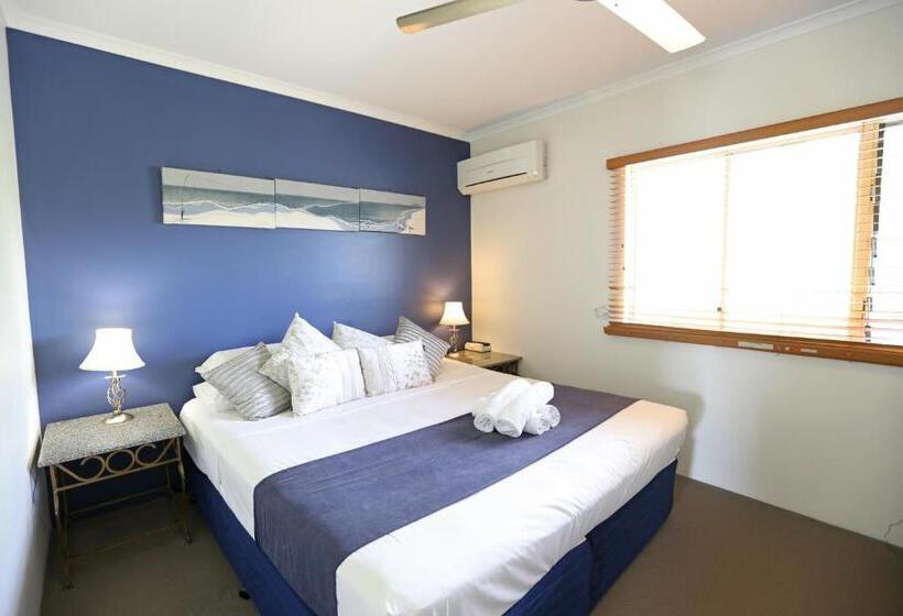 1 Bedroom Premium Apartment Garden View, Cairns Beach Resort