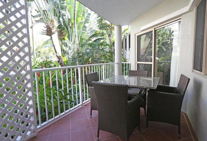 1 Bedroom Premium Apartment Garden View, Cairns Beach Resort