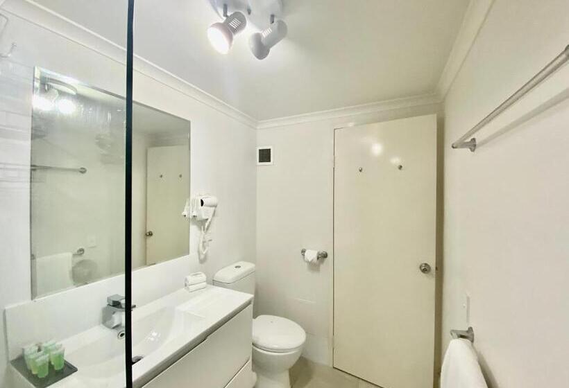 1 Bedroom Premium Apartment Garden View, Cairns Beach Resort