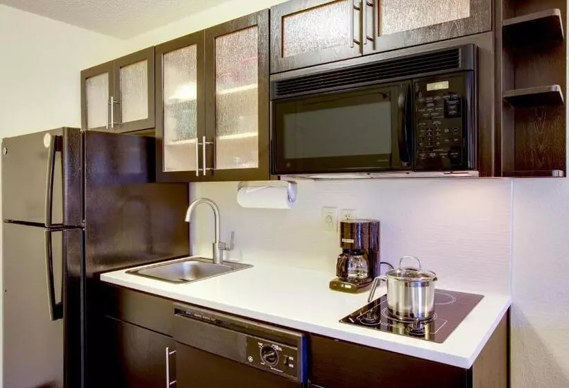 استودیوی استاندارد, Candlewood Suites Raleigh Crabtree, An Ihg
