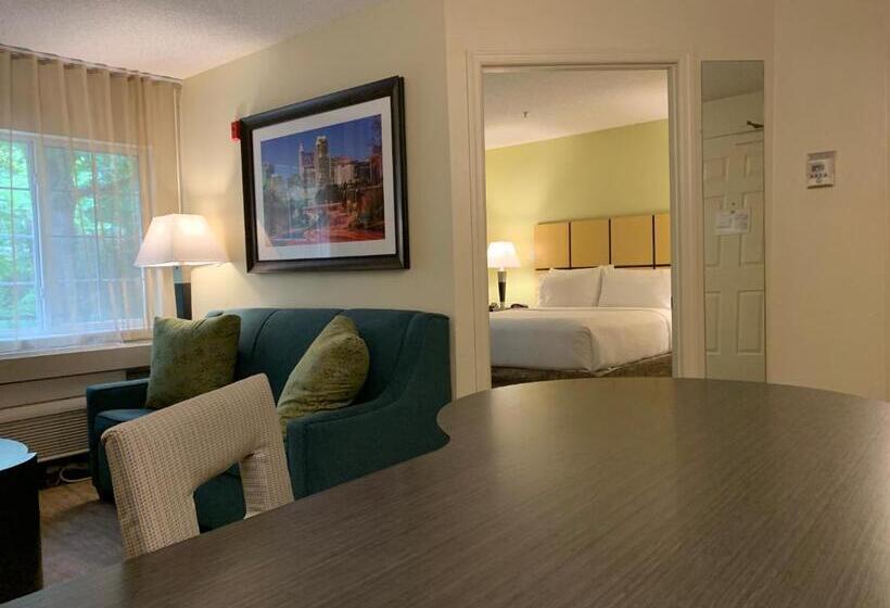 غرفة قياسية لذوى الاحتياجات الخاصة, Candlewood Suites Raleigh Crabtree, An Ihg