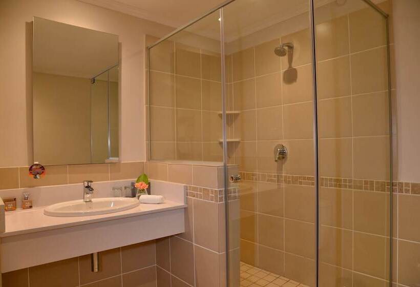 جناح, City Lodge Hotel Eastgate