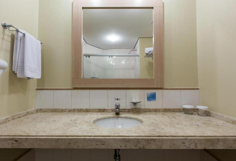 수피리어 트리플 룸, Comfort Suites Londrina