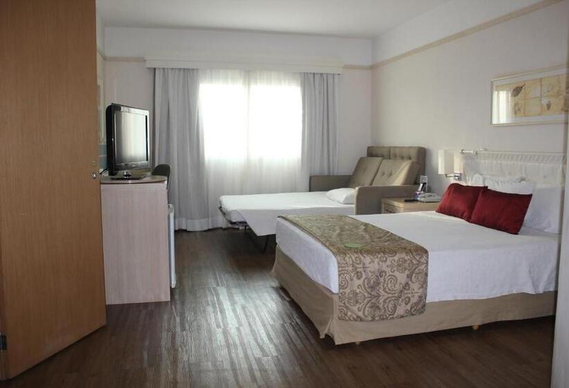 Семейный Номер, Comfort Suites Londrina