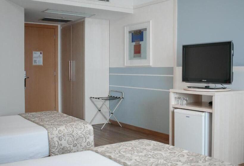수피리어 트리플 룸, Comfort Suites Londrina