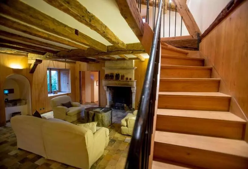 Villa 2 Makuuhuonetta, Domaine Des Etangs, Auberge Resorts Collection