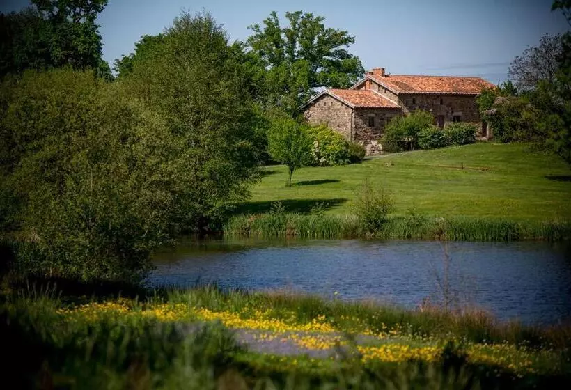 Villa 2 Makuuhuonetta, Domaine Des Etangs, Auberge Resorts Collection