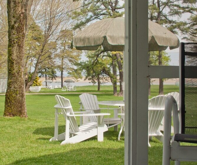 Дом 2 Спальни, The Dunes On The Waterfront