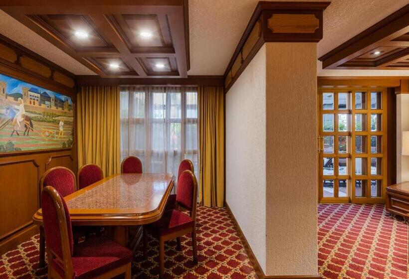 سوئیت پرزیدنت, Exe Alameda Reforma