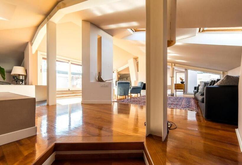 سوئیت پرزیدنت, Ferrara