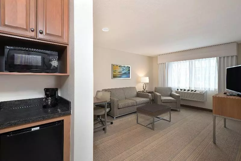 سوئیت برای معلولان, Holiday Inn Express Hotel & Suites Fraser Winter Park Area, An Ihg