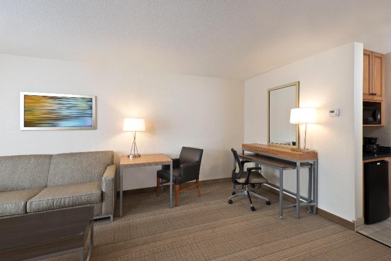 스위트 킹사이즈 침대, Holiday Inn Express Hotel & Suites Fraser Winter Park Area, An Ihg