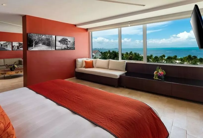 スイートクラブ シービュー, Presidente Intercontinental Cancun Resort