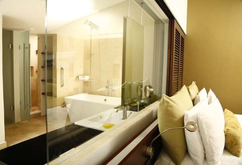 غرفة كلوب مطلة على البحر, Intercontinental Presidente Cancun Resort