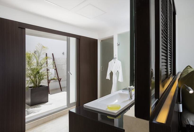 غرفة كلوب, Intercontinental Presidente Cancun Resort