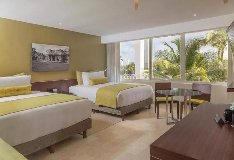 Classic Room with Terrace, Presidente Intercontinental Cancun Resort