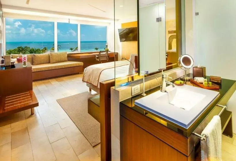 オーシャンビュークラシックルーム, Presidente Intercontinental Cancun Resort