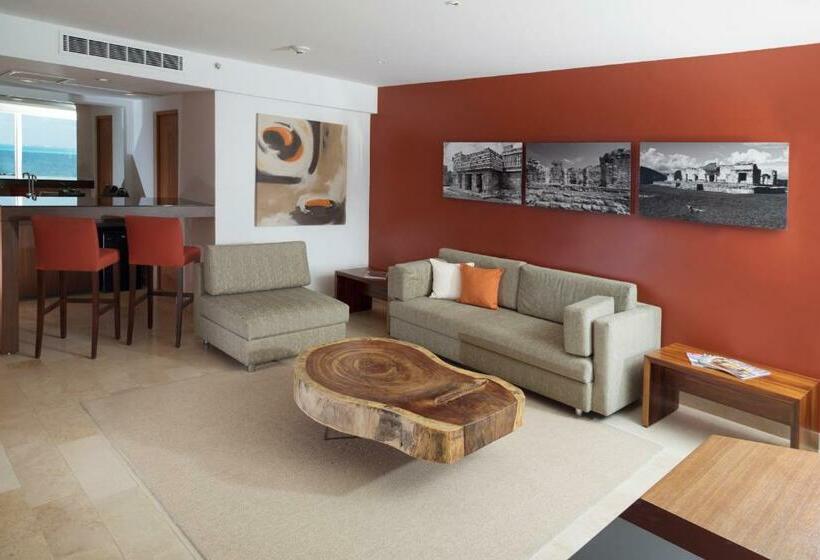 جناح كلوب, Intercontinental Presidente Cancun Resort