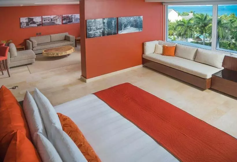 スイートクラブ シービュー, Presidente Intercontinental Cancun Resort