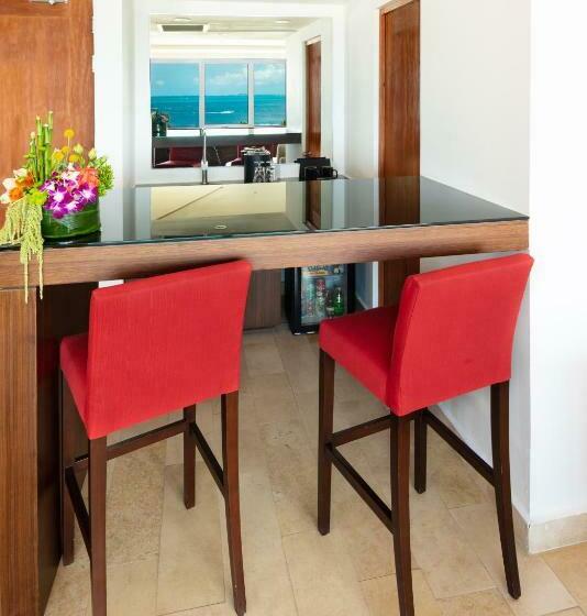 Apartament Club cu vedere la mare, Intercontinental Presidente Cancun Resort