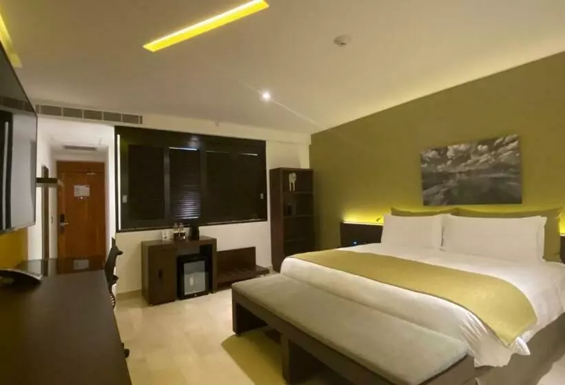 キングサイズベッドのクラブルーム, Presidente Intercontinental Cancun Resort