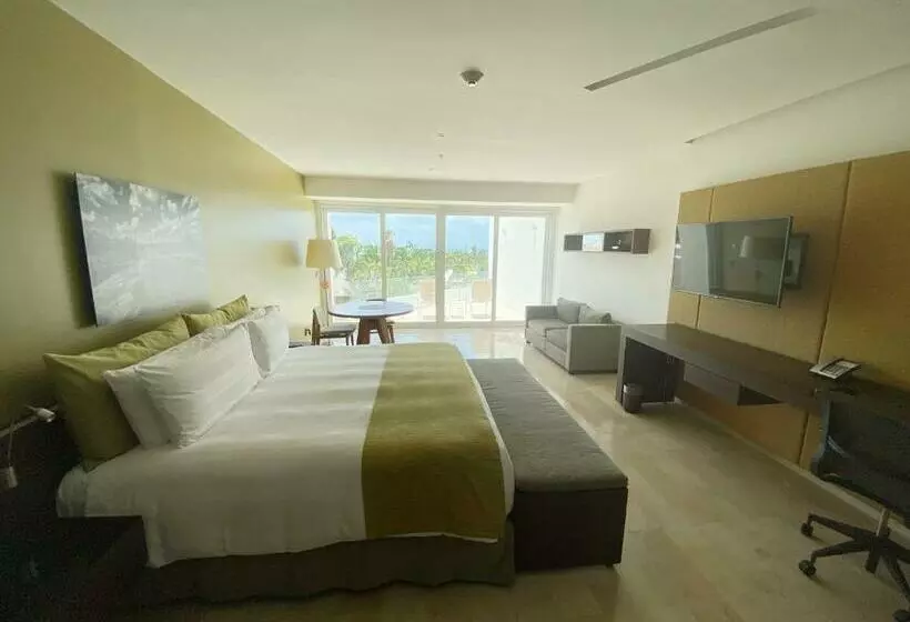 キングサイズベッドのクラブルーム, Presidente Intercontinental Cancun Resort