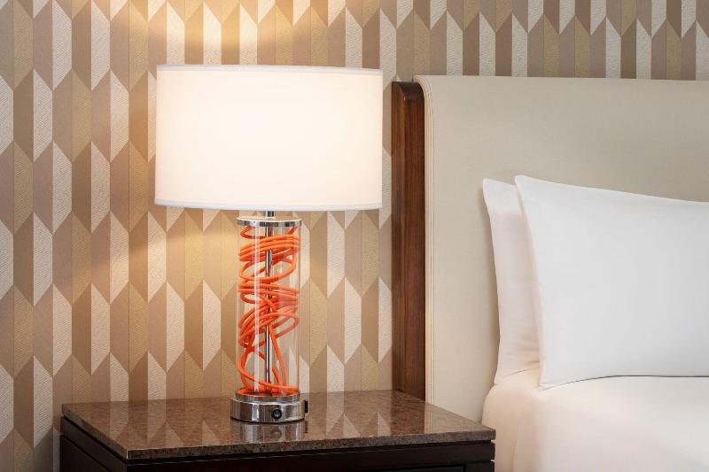 Стандартный Номер Кровать Кинг, Renaissance Phoenix Downtown