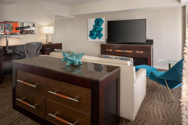 Люкс Кровать Кинг, Renaissance Phoenix Downtown