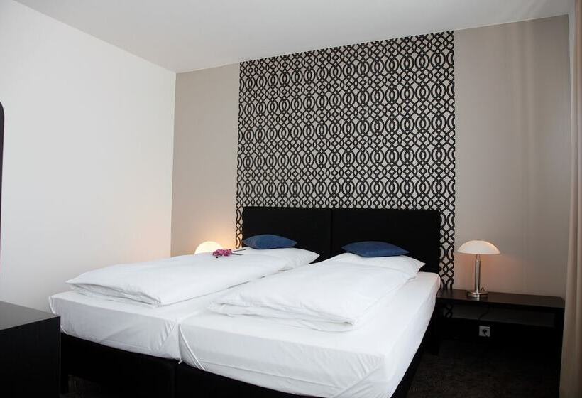 컴포트 싱글 룸, Schempp