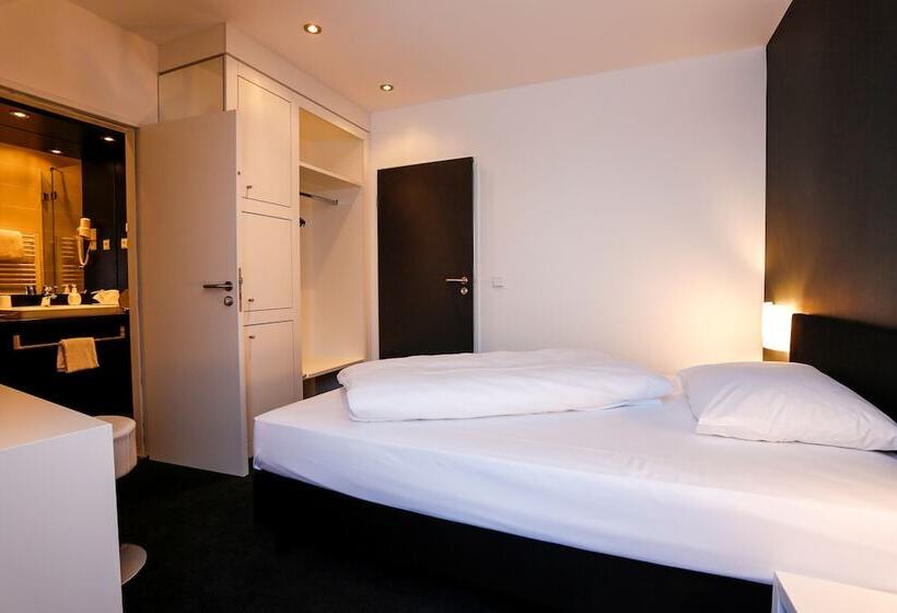 수피리어 싱글 룸, Schempp