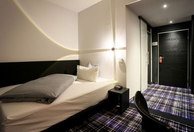 수피리어 싱글 룸, Schempp