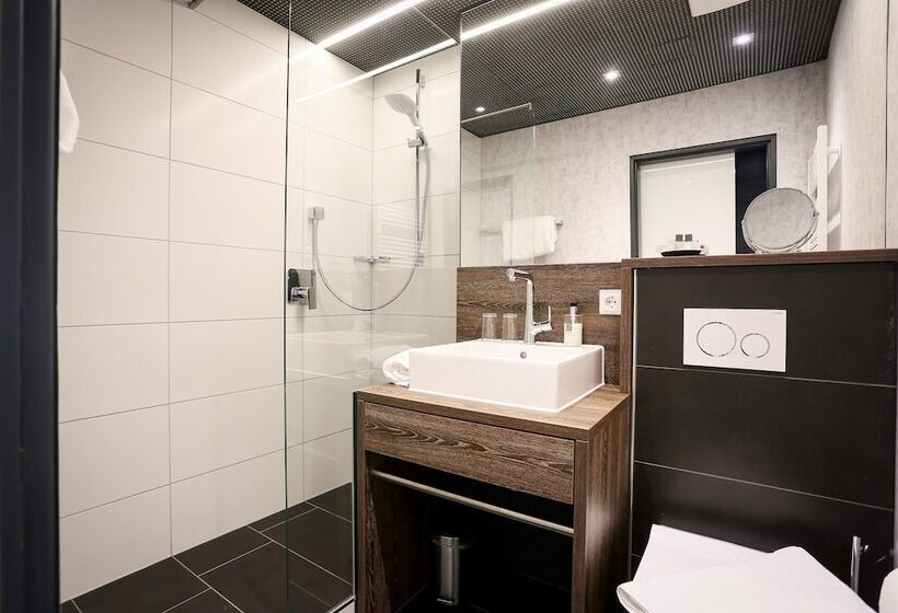 수피리어 룸, Schempp