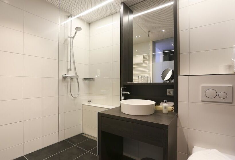 디럭스 룸, Schempp