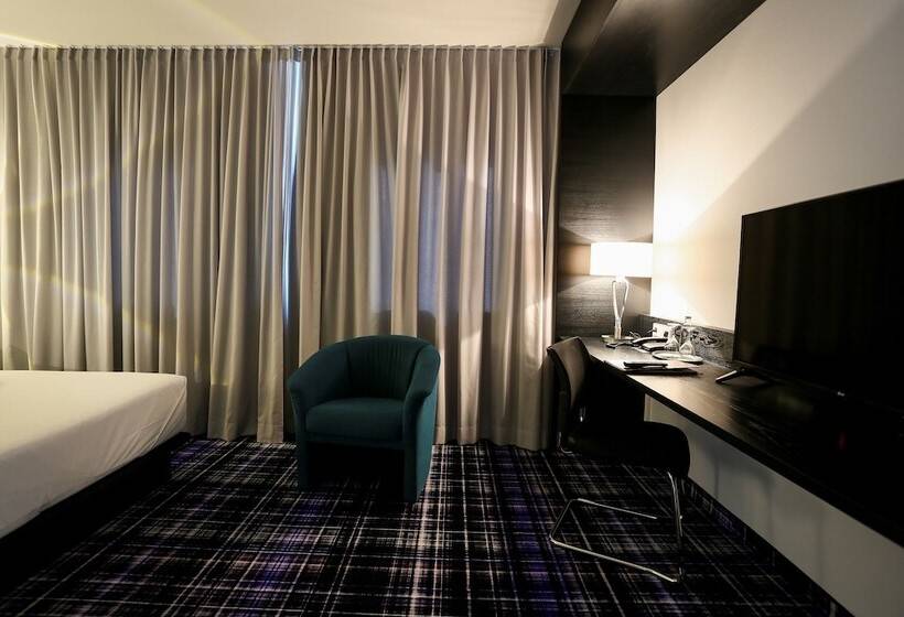 디럭스 룸, Schempp