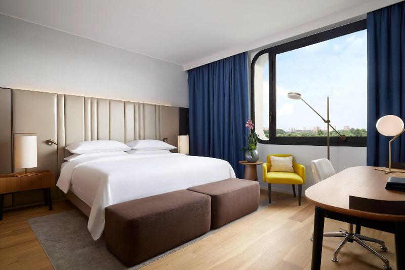 Полулюкс, Sol De Oro Hotel & Suites