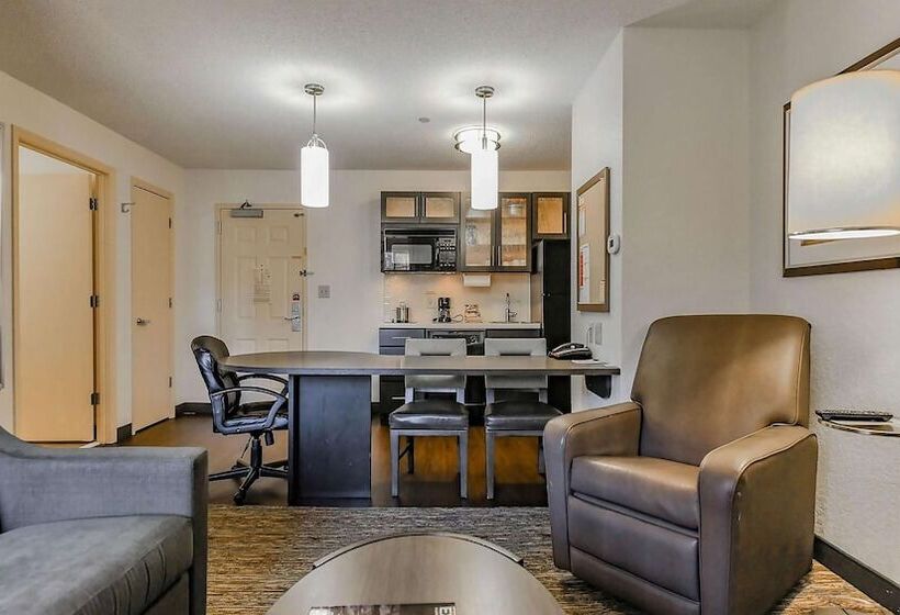 스위트, Sonesta Simply Suites Denver West Federal Center