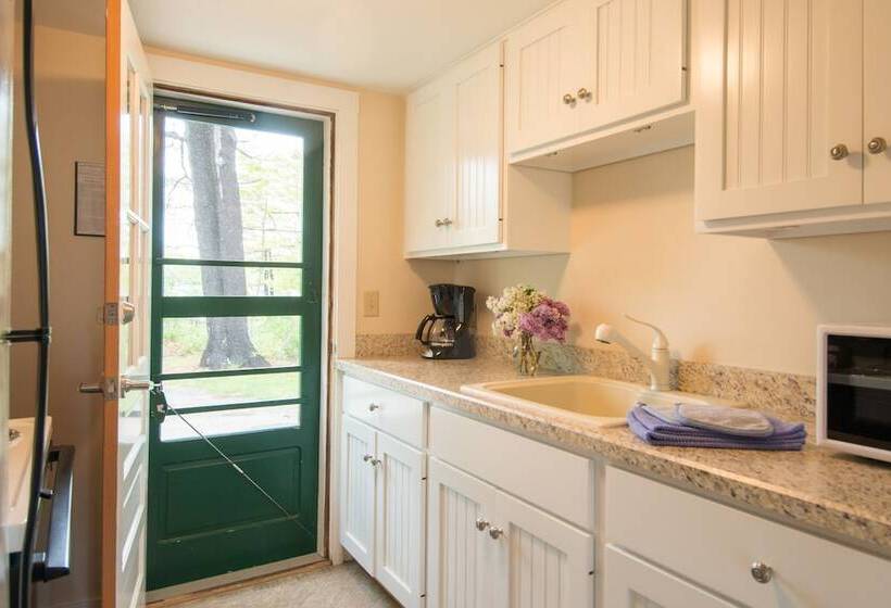 Дом 1 Спальня, The Dunes On The Waterfront