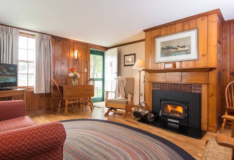 Дом 1 Спальня, The Dunes On The Waterfront