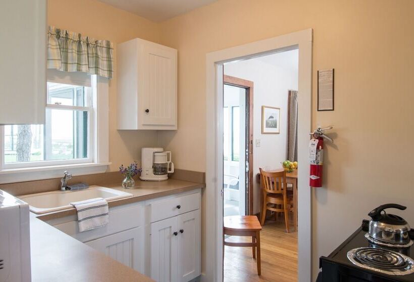 Дом 2 Спальни, The Dunes On The Waterfront