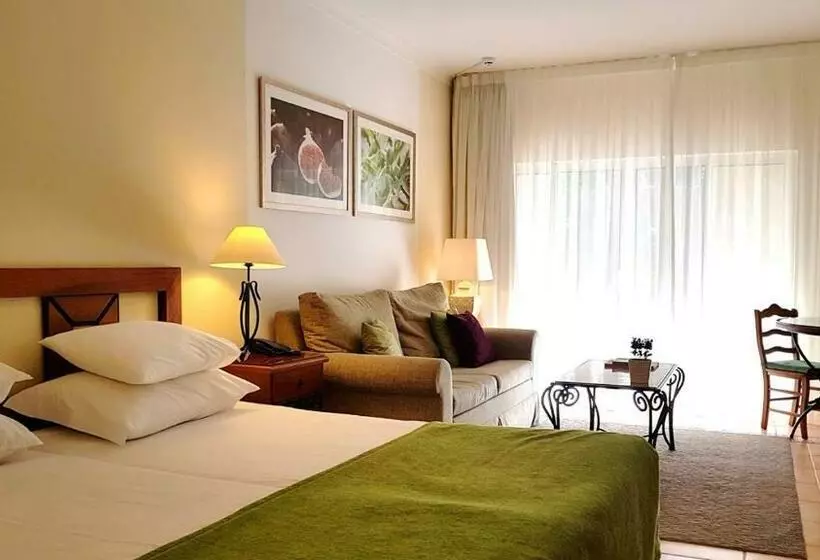 استودیوی استاندارد, Pestana Palm Gardens
