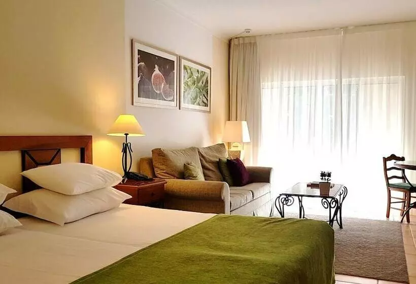 استودیوی استاندارد, Pestana Palm Gardens