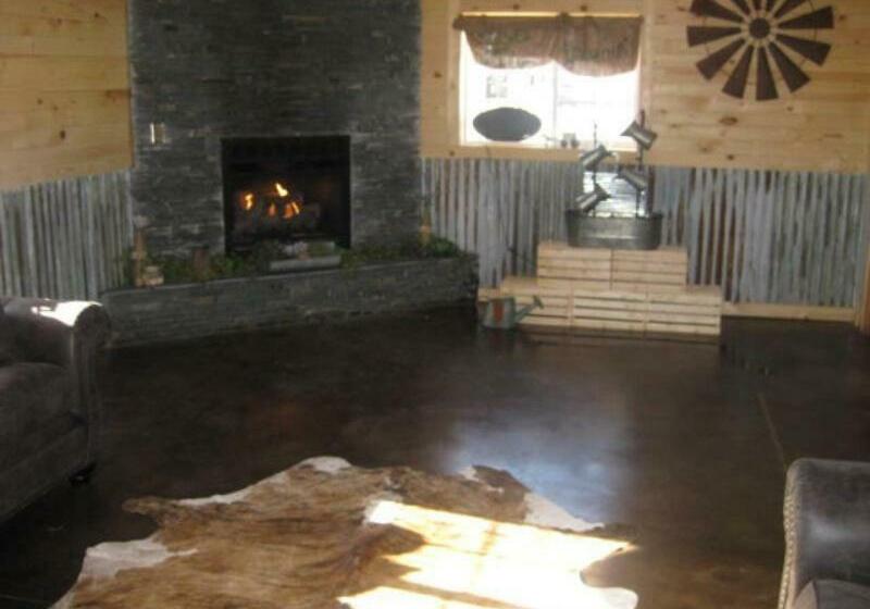 キングサイズベッドのスタンダードルーム, Big Horse Inn And Suites