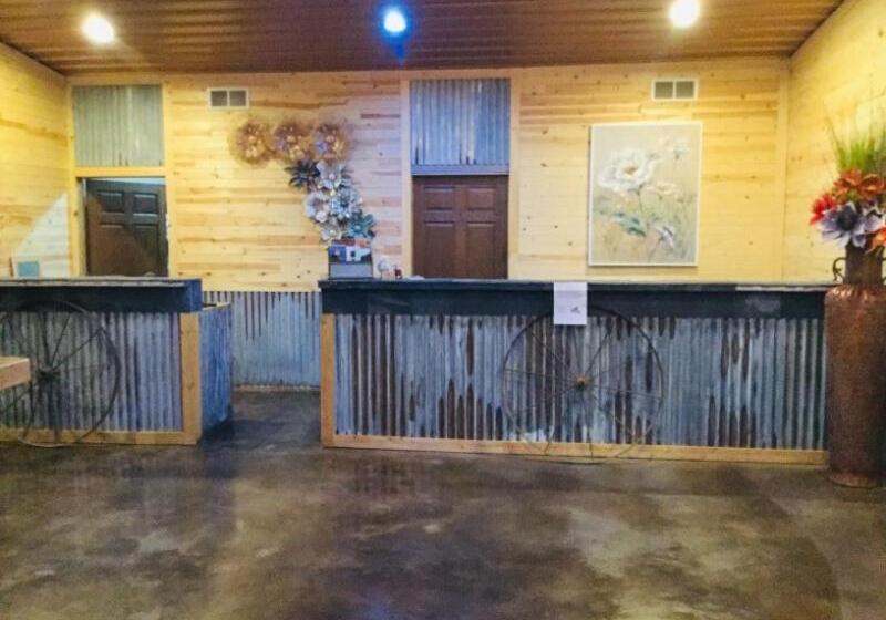 キングサイズベッドのスタンダードルーム, Big Horse Inn And Suites