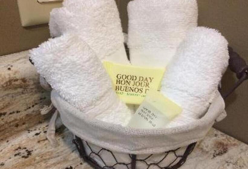 スタンダード４人部屋, Big Horse Inn And Suites